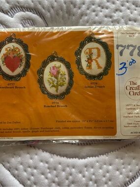 The Creative Circle Rosebud Brooch Cross Stitch Kit -